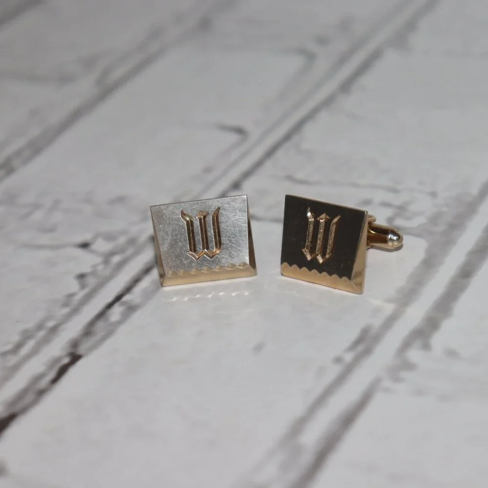 💼✨ Vintage Silver & Gold Engraved “W” Hickok Cufflinks (.75